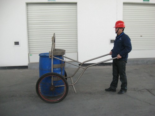 桶装液体搬运车